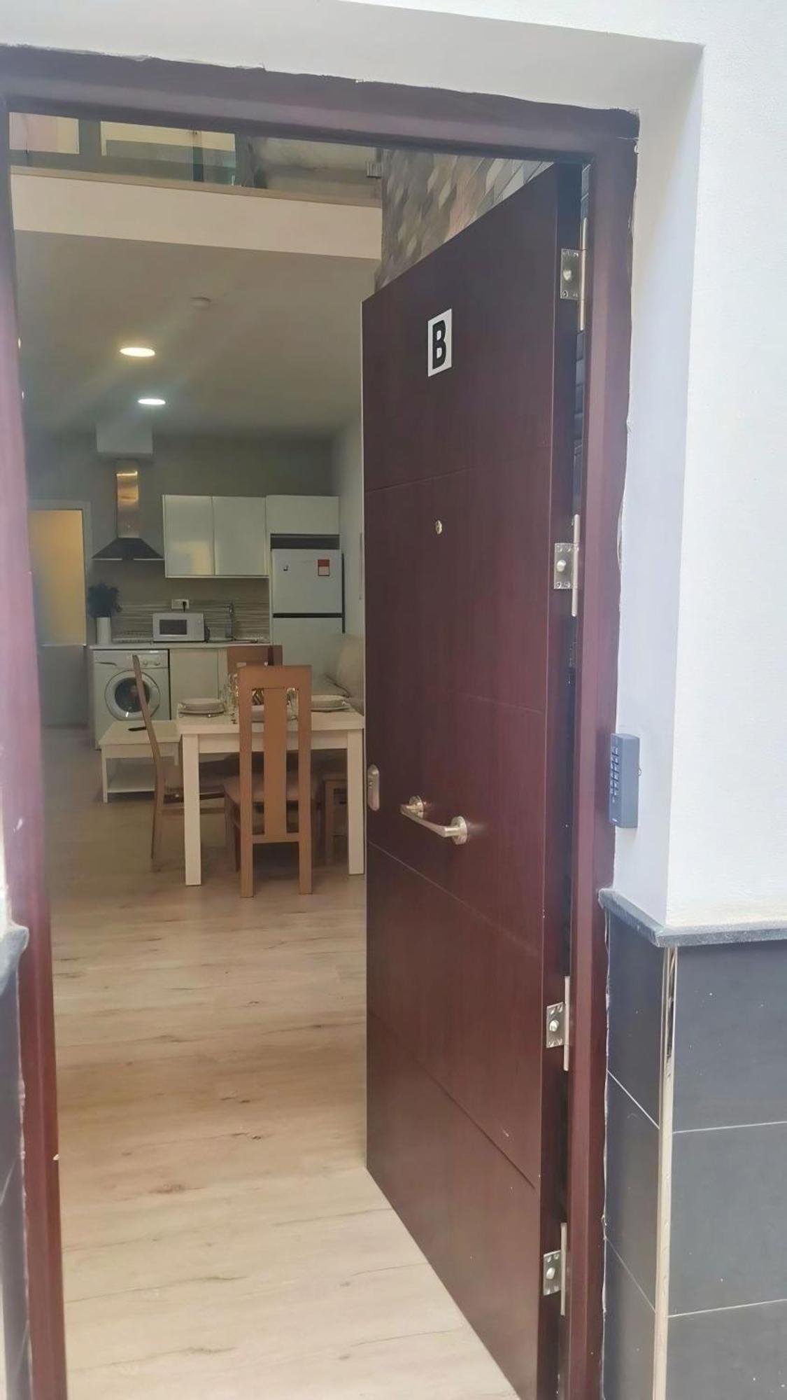 Duplex Huelin II & Beach Малага Экстерьер фото